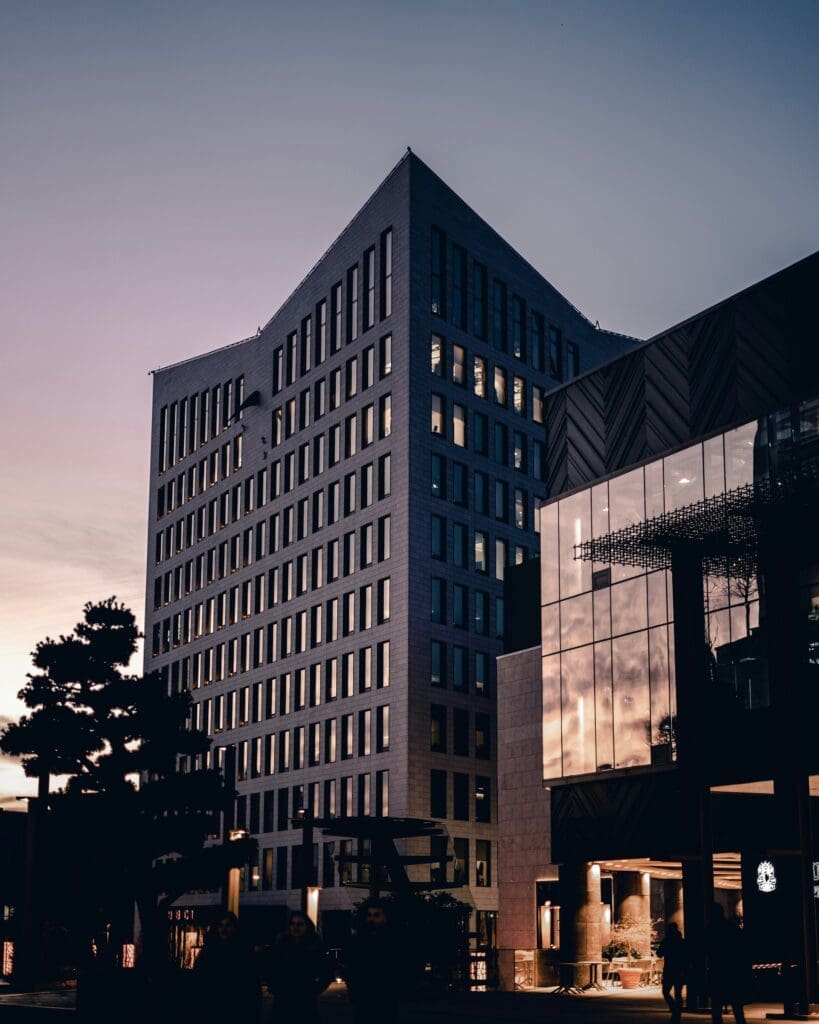 Commercial office building managed with support from a commercial property management company